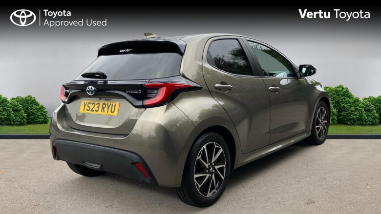 Toyota Yaris 1.5 Hybrid Design 5dr CVT Hybrid Hatchback